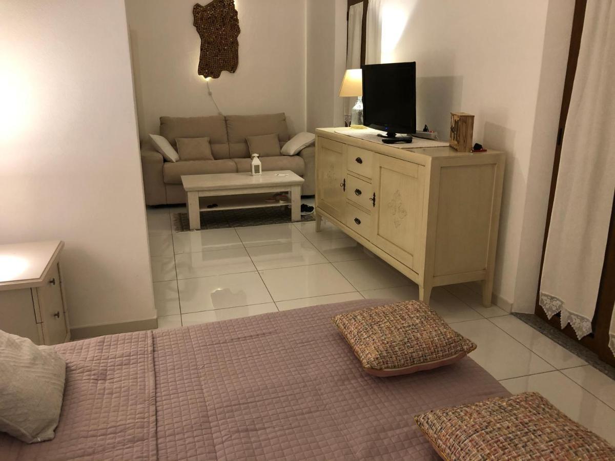 Ferienwohnung Elegante Monolocale Al Centro Del Paese Teulada Exterior foto